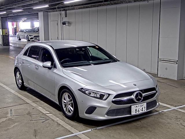 348 Mercedes benz A class 177084 2018 г. (ZIP Osaka)